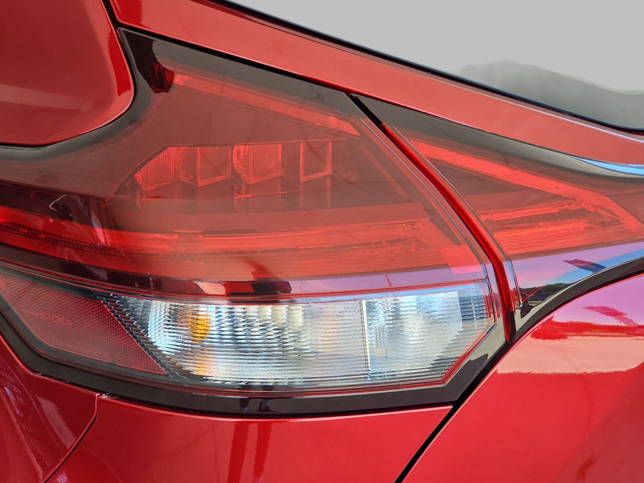 Used 2021 Nissan Kicks SR w/ SR Premium Package FWD image 38
