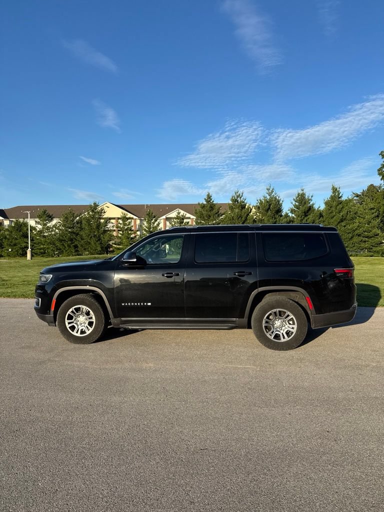 Used 2022 Jeep Wagoneer Series I AWD/4WD image 1