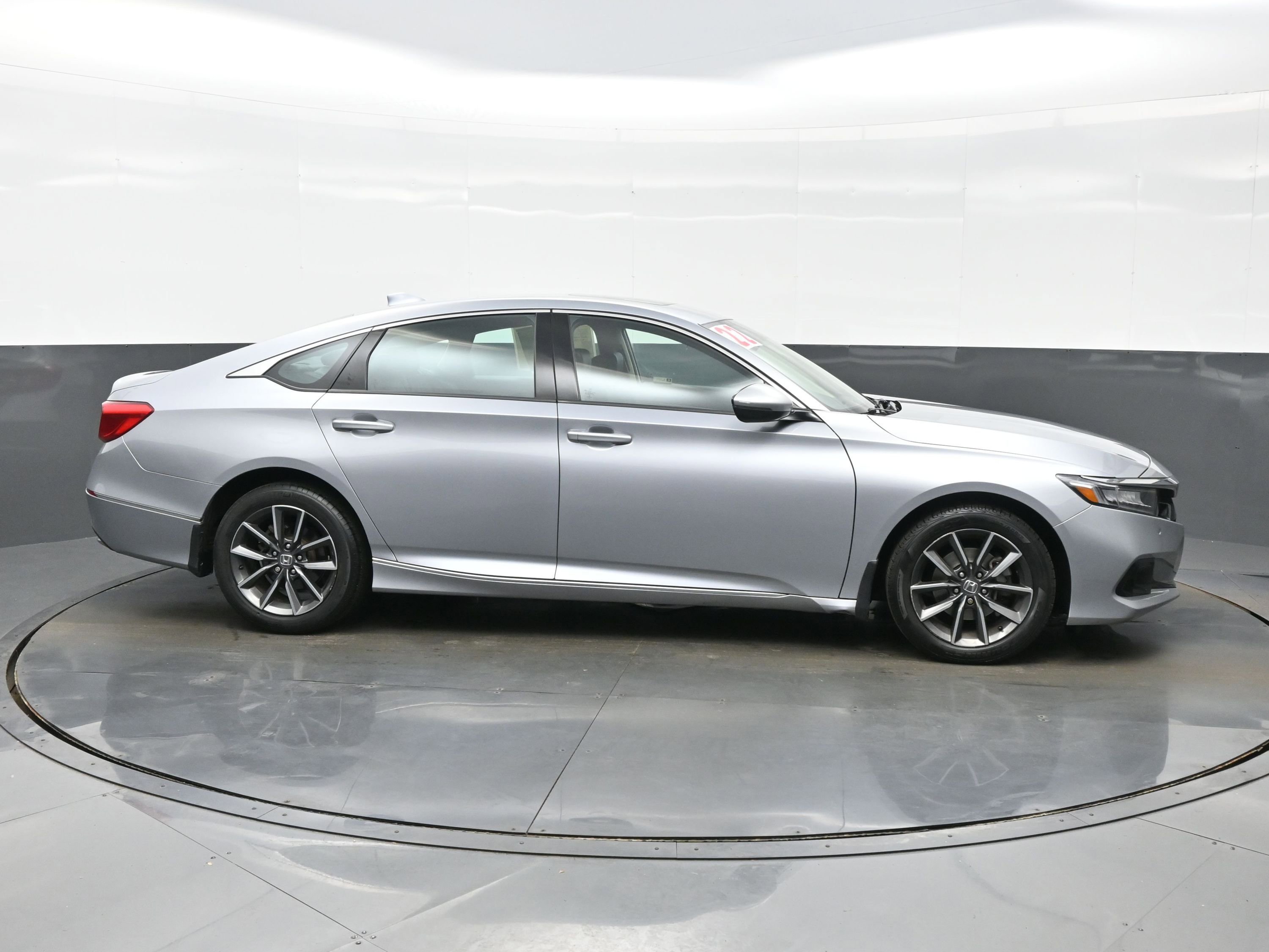 Used 2022 Honda Accord EX-L image 7