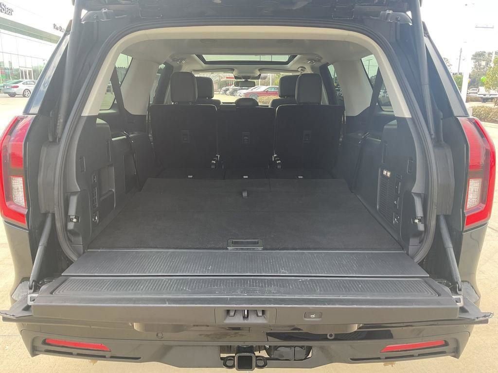 Used 2025 Ford Expedition Max Active image 13