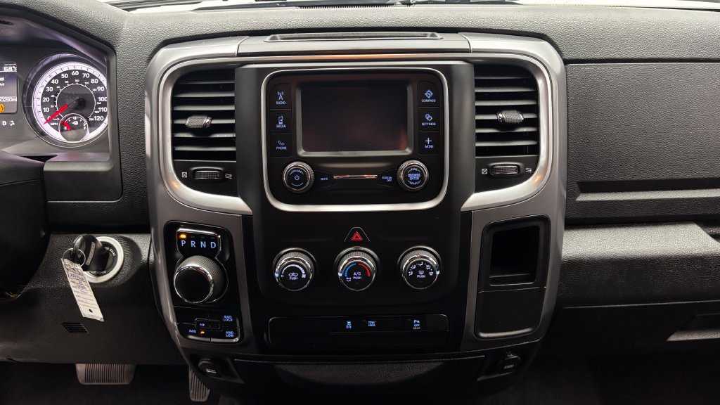 Used 2024 RAM 1500 Warlock AWD/4WD image 21