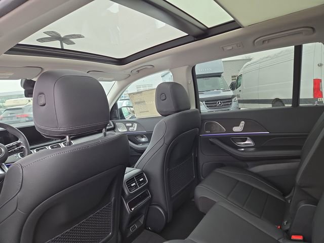 New 2026 Mercedes-Benz GLS 450 4MATIC image 30