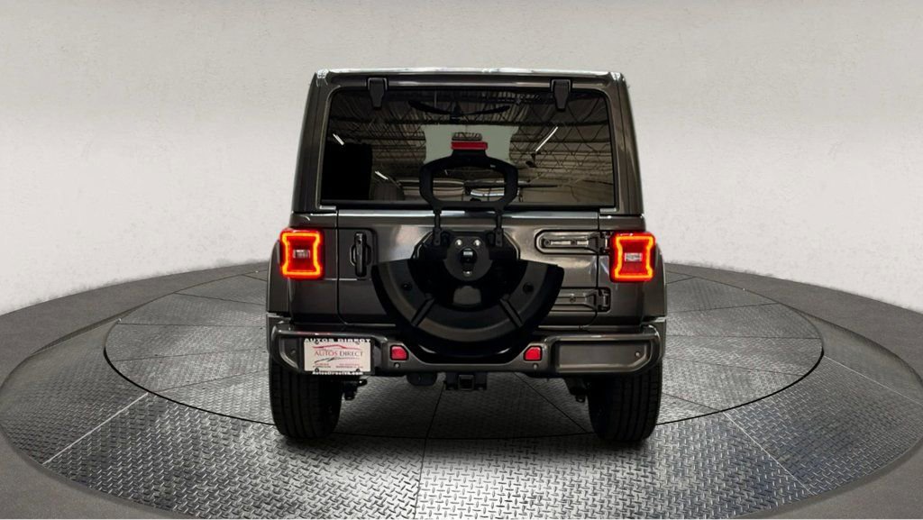 Used 2021 Jeep Wrangler Unlimited Sahara image 7