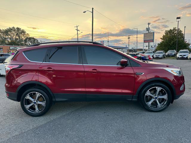 Used 2017 Ford Escape SE w/ SE Leather Comfort Package image 4