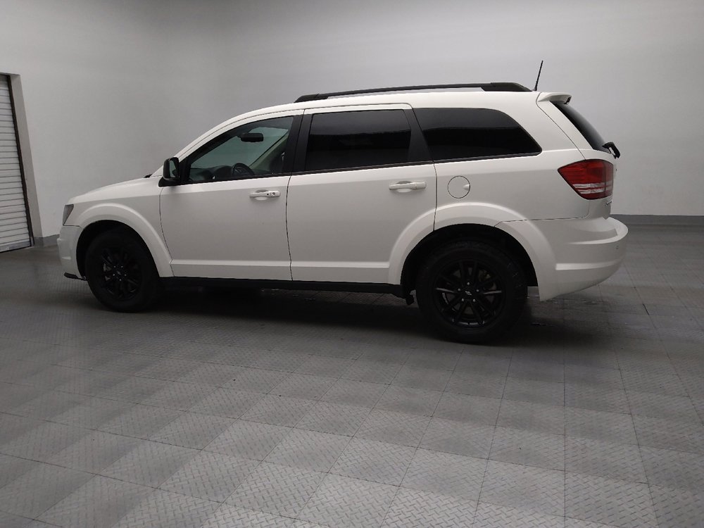 Used 2020 Dodge Journey SE w/ SE Popular Equipment Group image 3