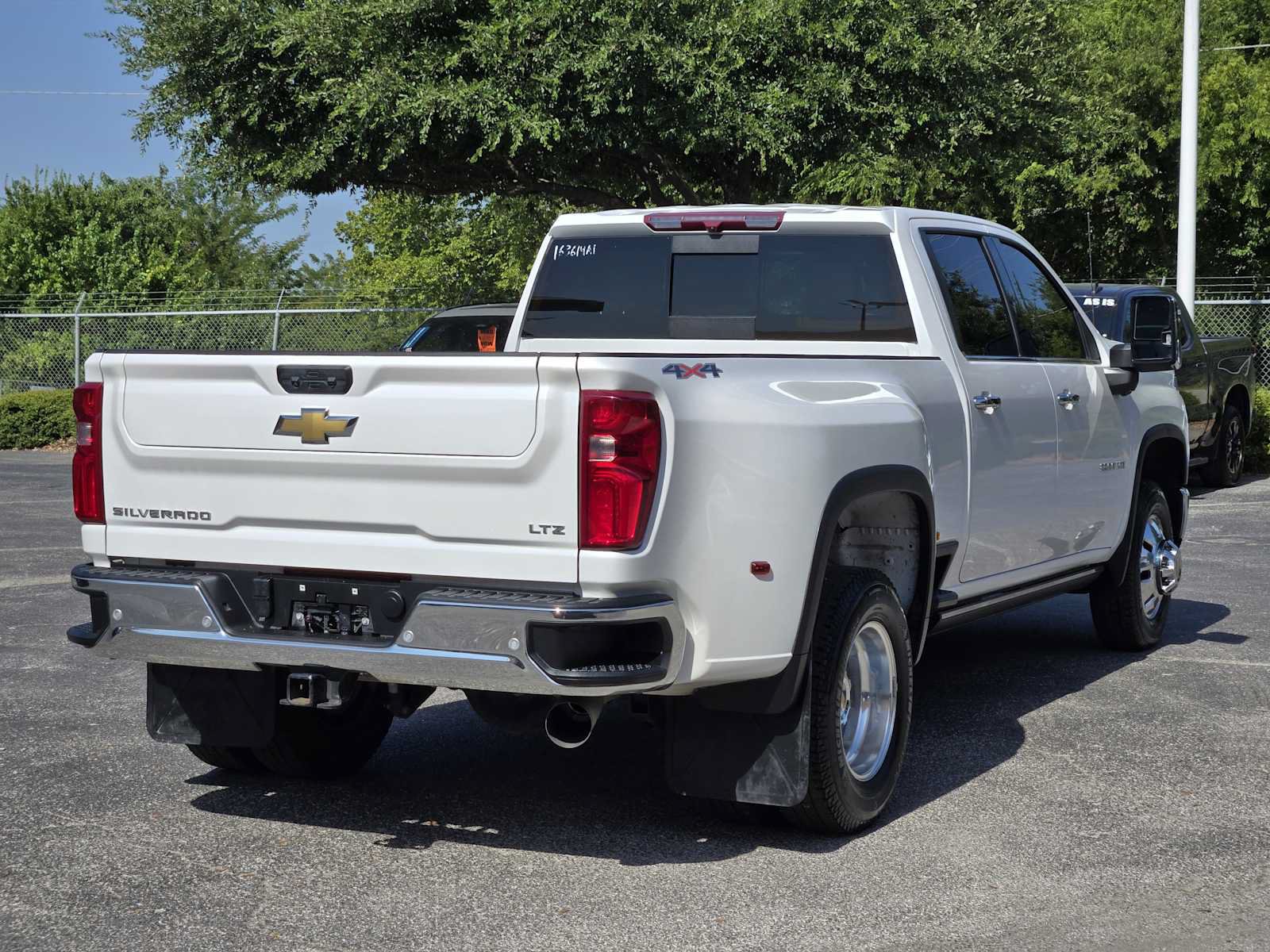Certified 2024 Chevrolet Silverado 3500 LTZ w/ LTZ Convenience Package AWD/4WD image 7