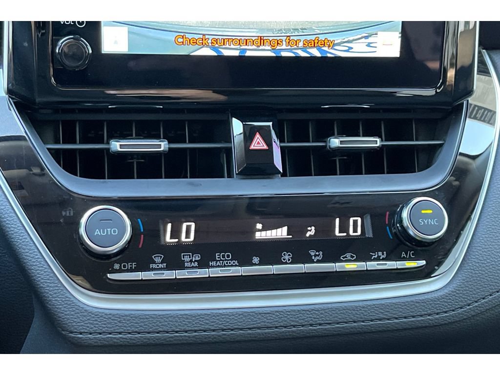 Used 2024 Toyota Corolla Cross XLE w/ Convenience Package FWD image 28