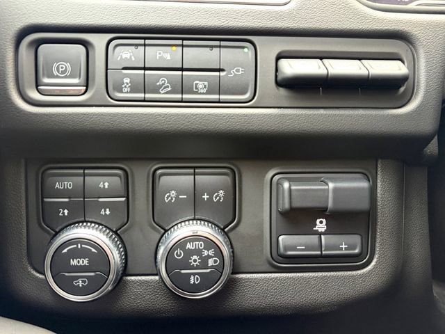 Certified 2022 GMC Yukon AT4 w/ AT4 Premium Plus Package image 5