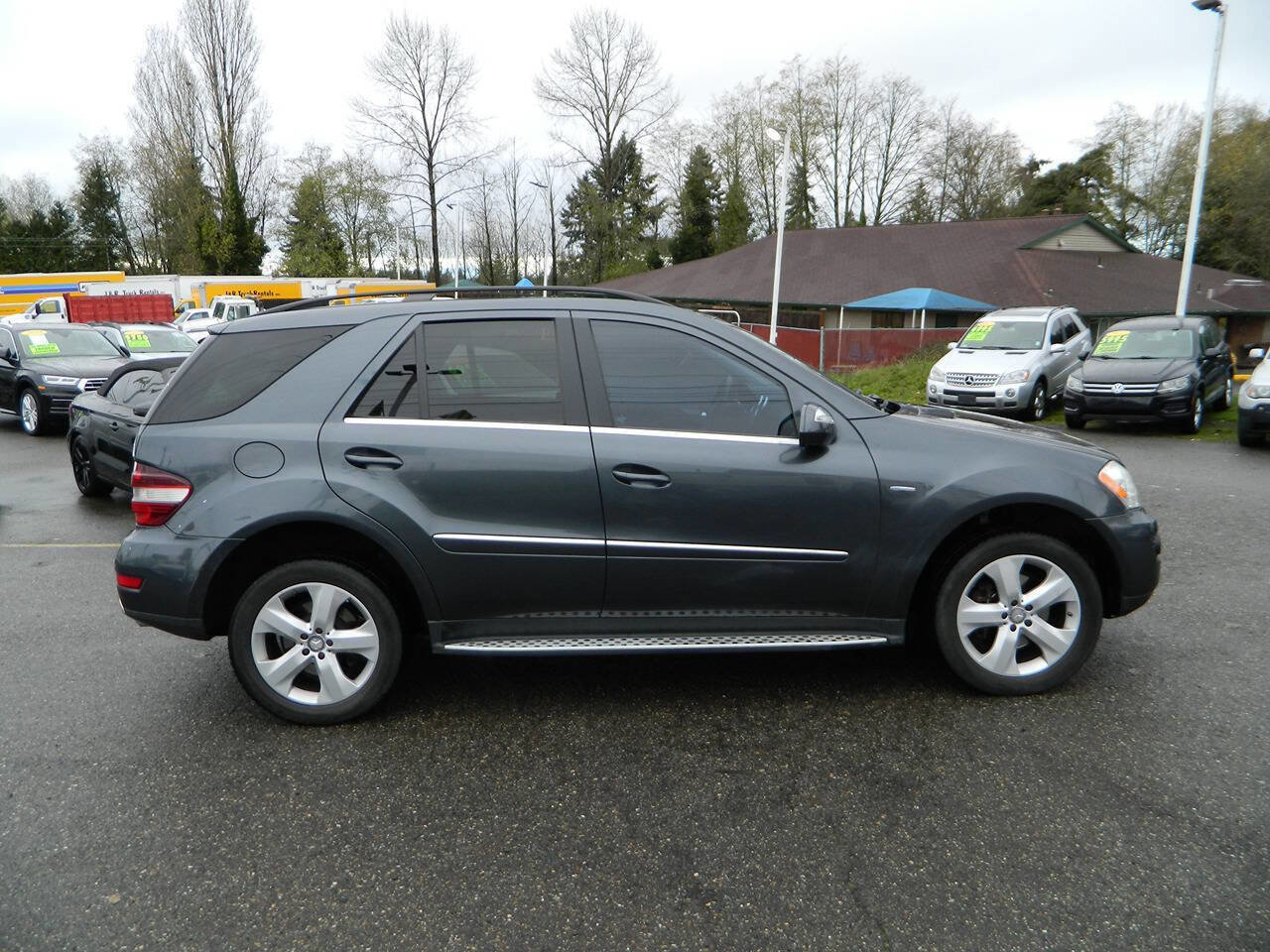 Used 2010 Mercedes-Benz ML 350 BlueTEC 4MATIC image 9