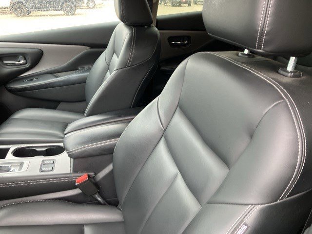 Used 2023 Nissan Murano SV w/ SV Midnight Edition Package image 7