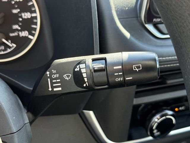 Used 2025 Nissan Rogue S image 25