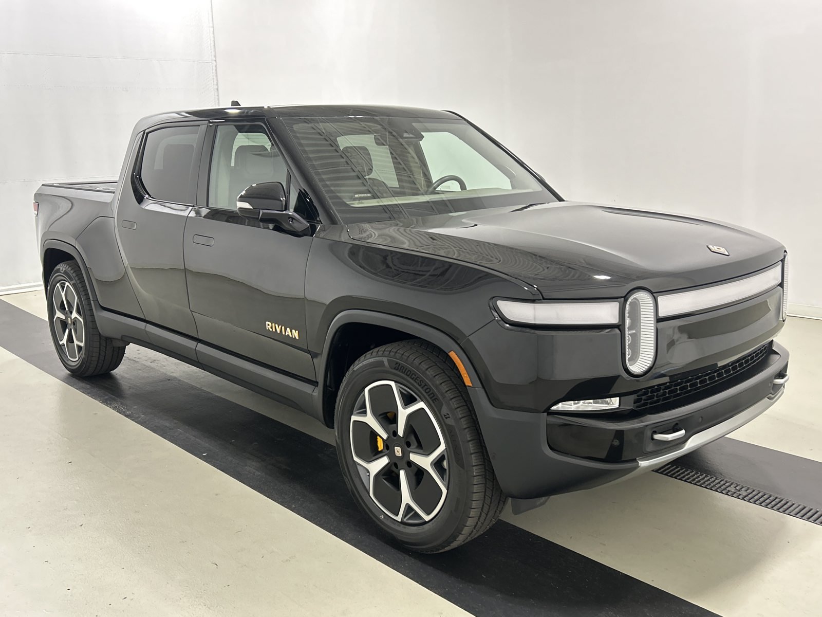 Used 2022 Rivian R1T Adventure AWD/4WD image 7