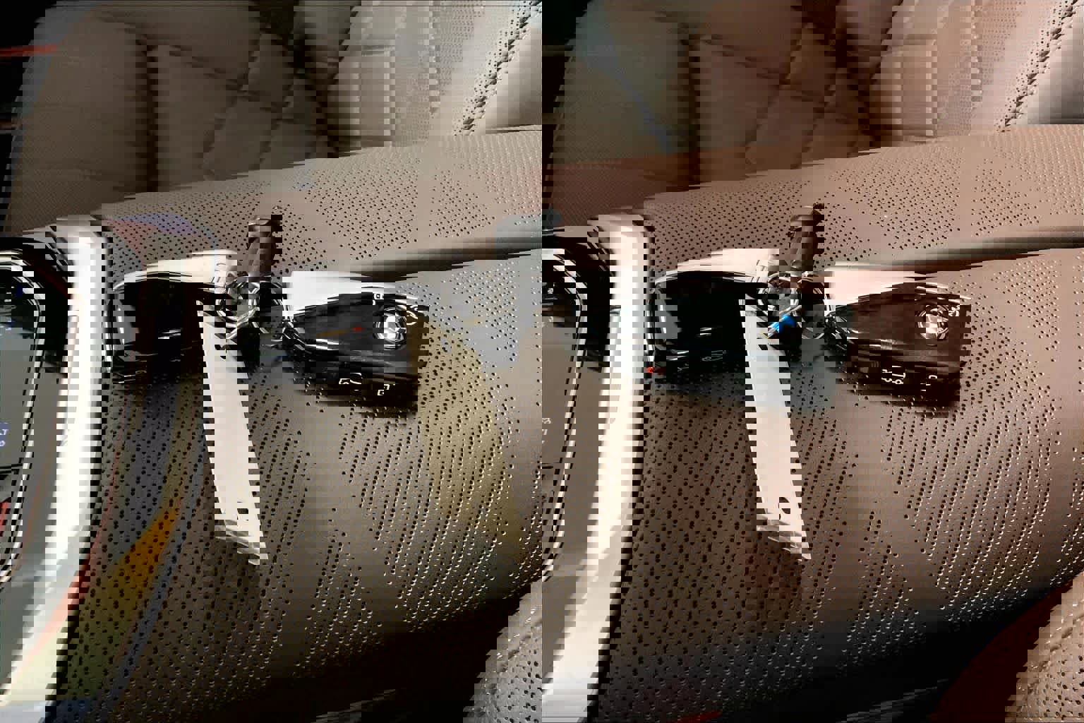 Used 2025 BMW 760i xDrive image 14