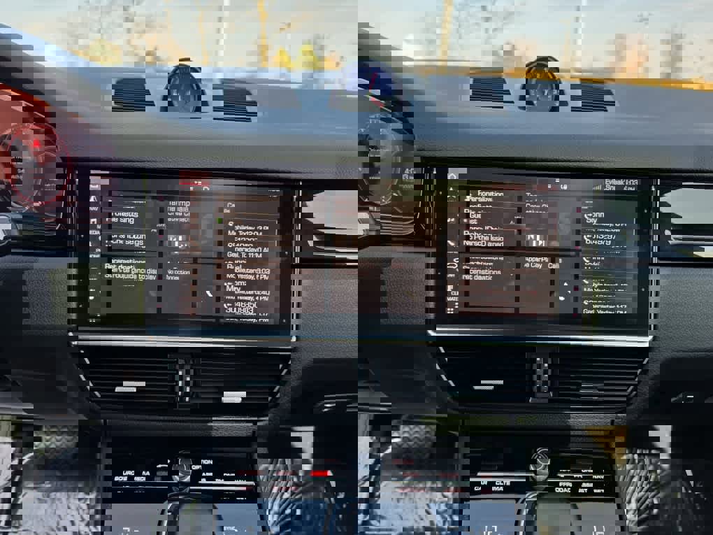 Used 2021 Porsche Cayenne AWD/4WD image 17