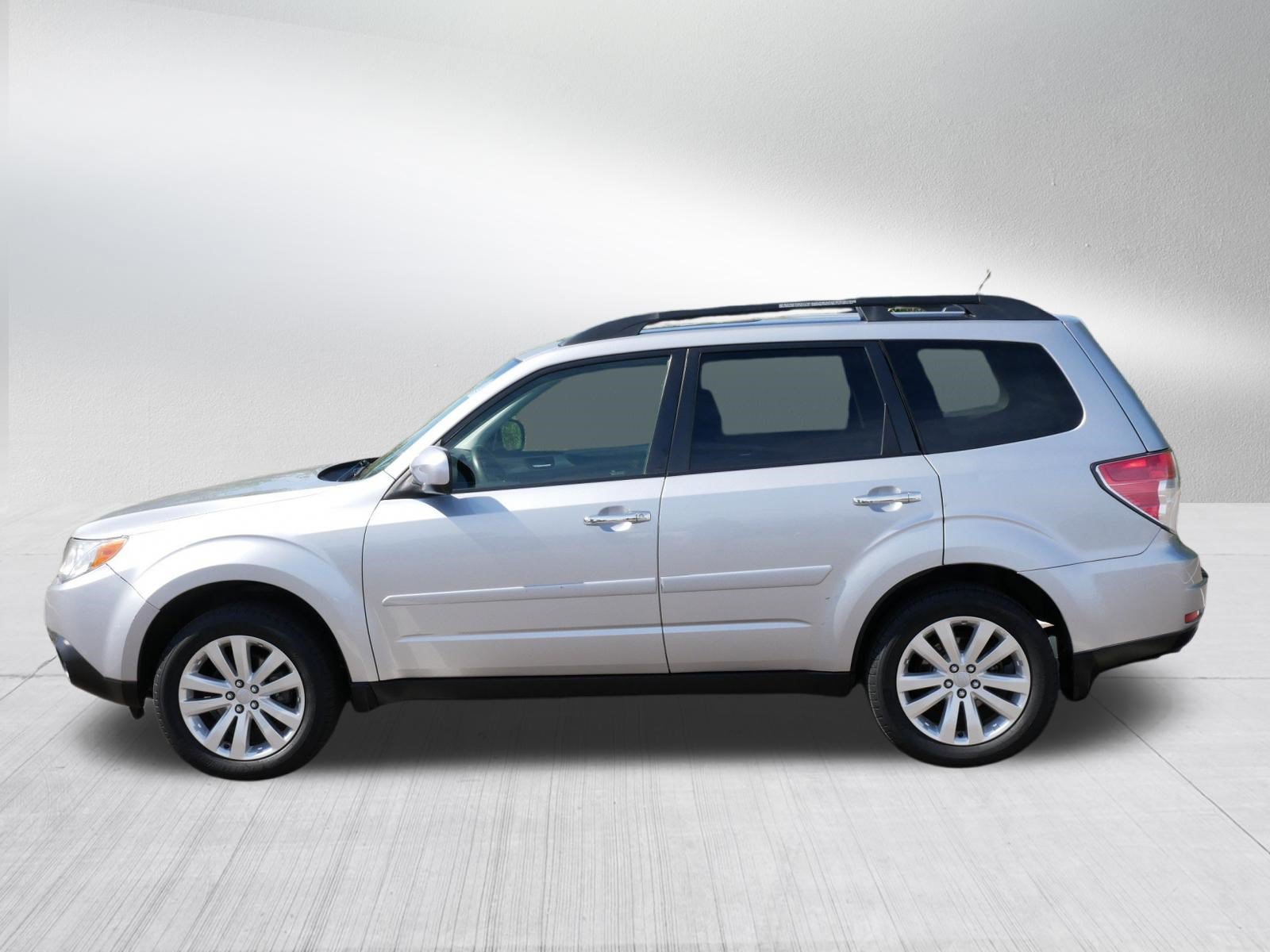 Used 2012 Subaru Forester 2.5X Premium AWD/4WD image 4