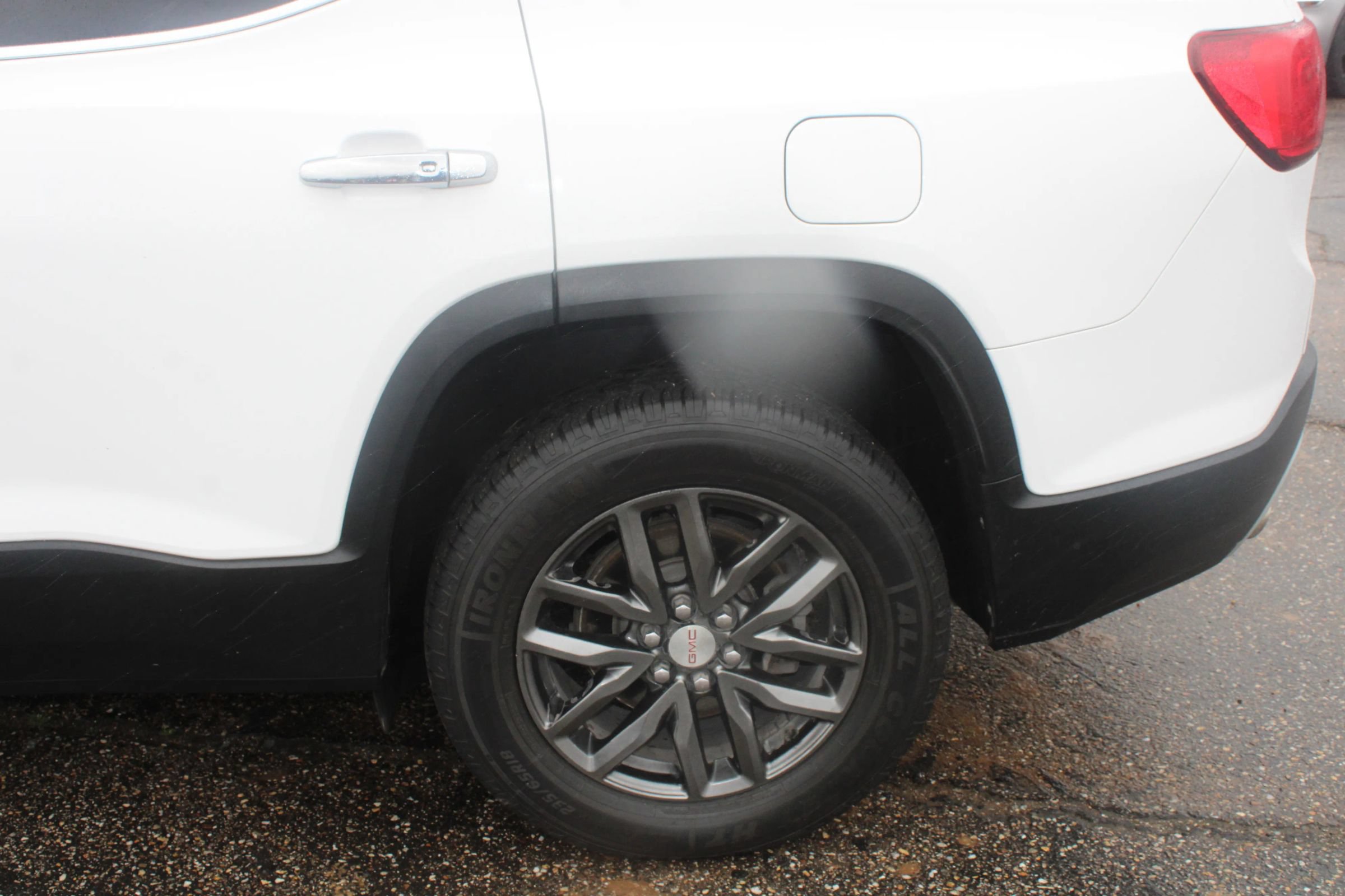 Used 2019 GMC Acadia SLT FWD image 44
