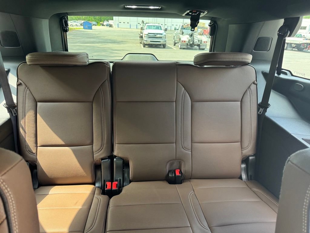 New 2026 Chevrolet Tahoe High Country w/ Sun And Tow Package AWD/4WD image 24