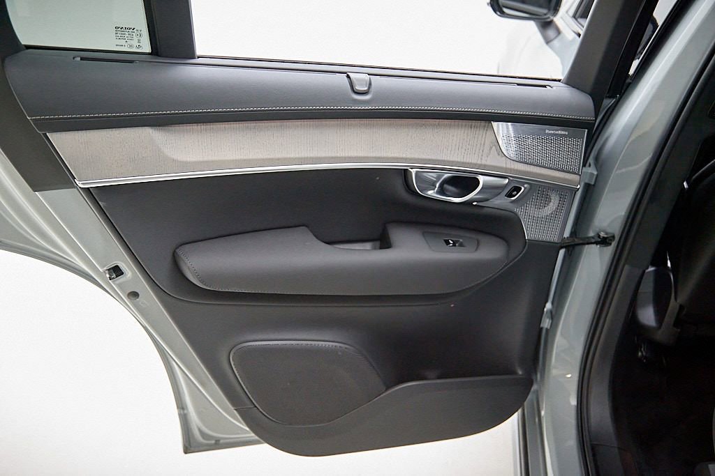 New 2026 Volvo XC90 B6 Ultra w/ Lounge Package image 20