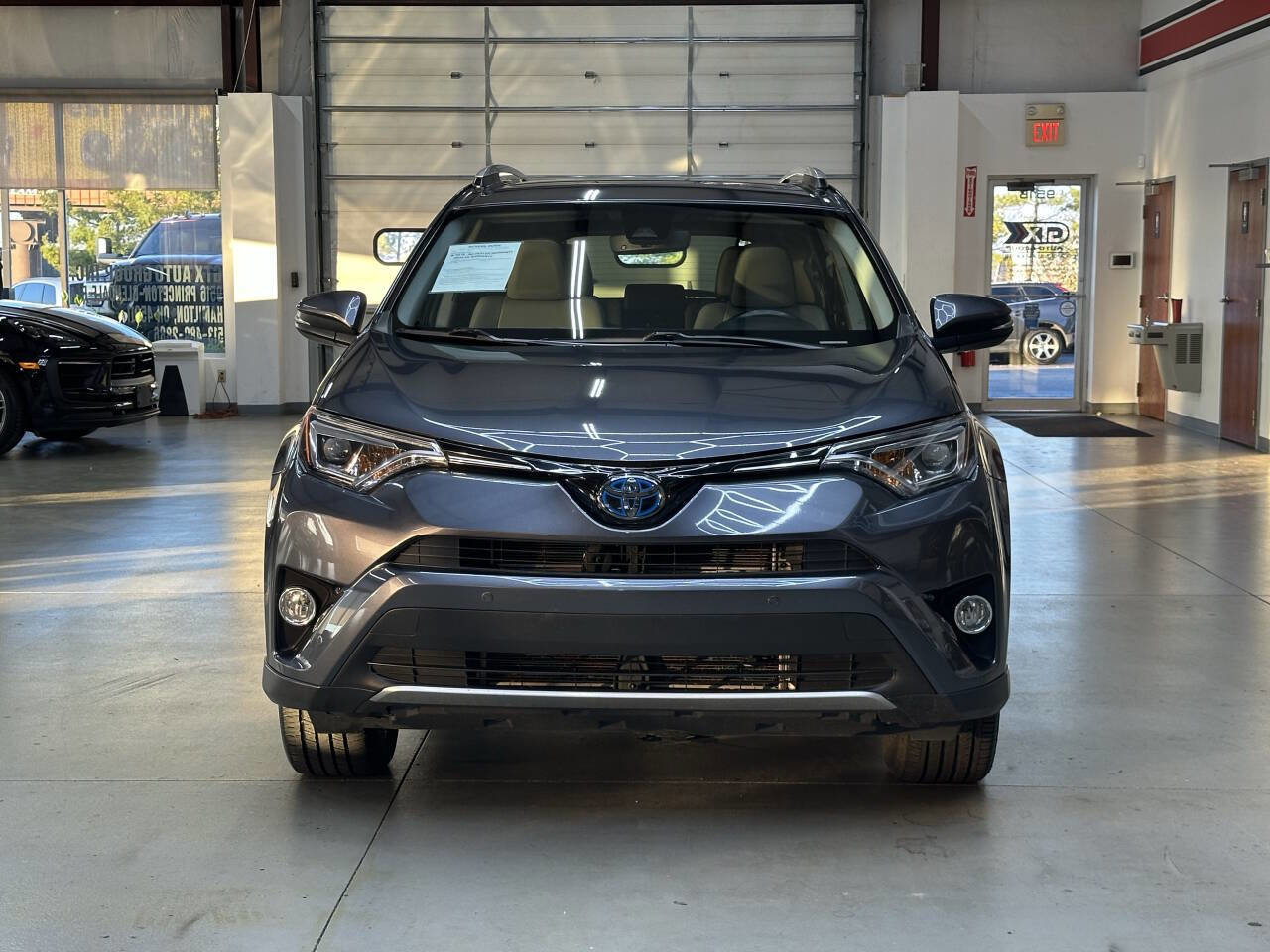 Used 2016 Toyota RAV4 Limited image 6