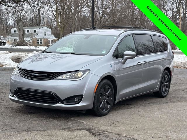 Used 2019 Chrysler Pacifica Touring-L w/ S Appearance Package image 32