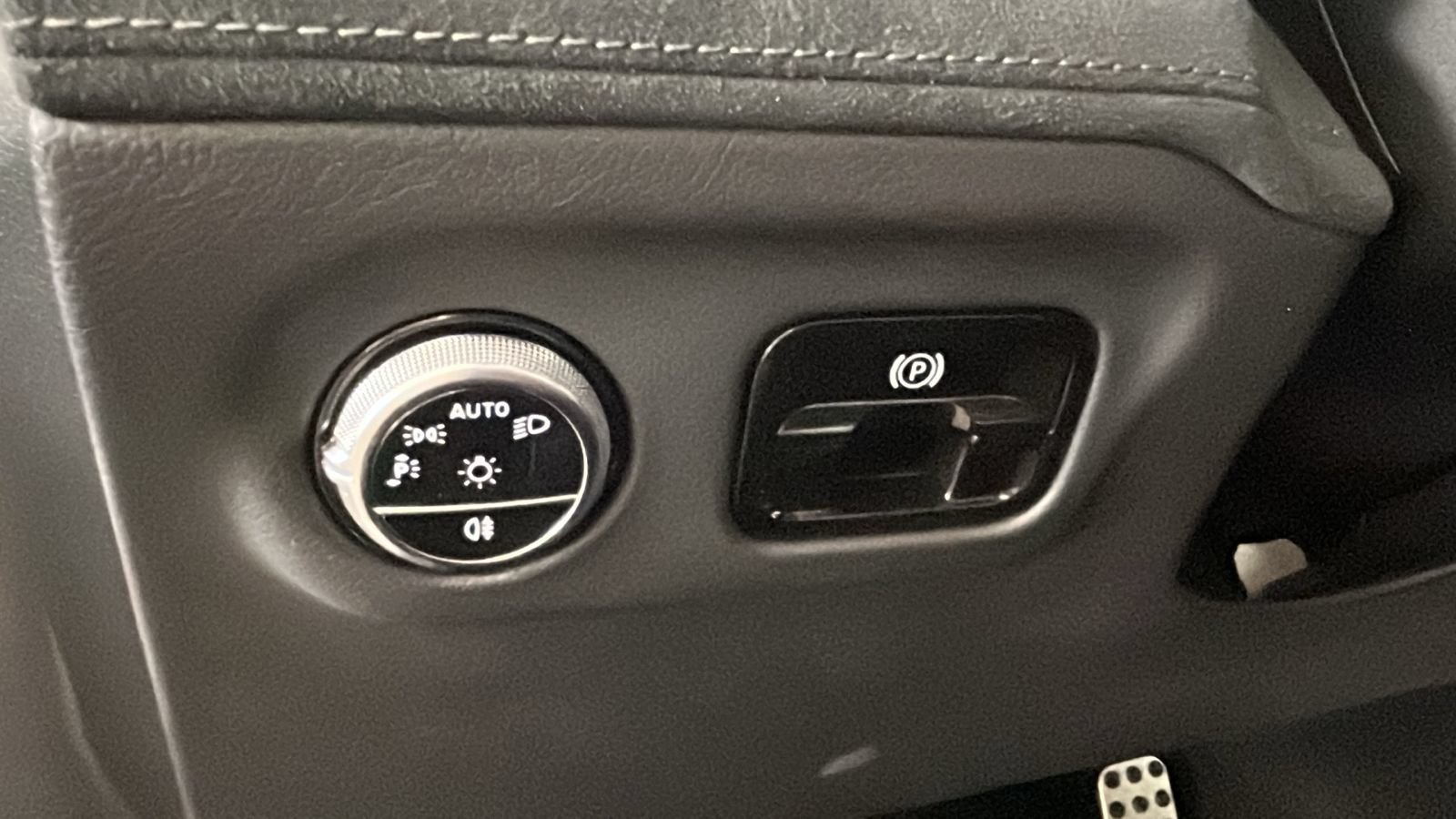 Used 2023 Mercedes-Benz EQE 350+ 4MATIC Sedan image 23