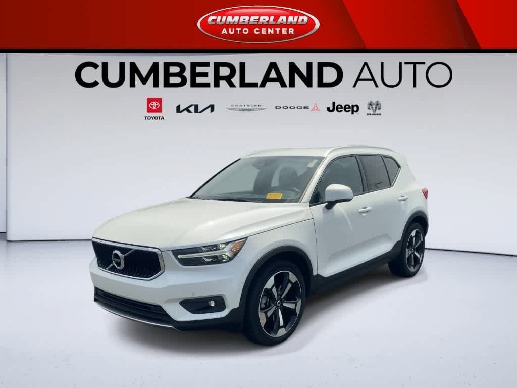Used 2021 Volvo XC40 T5 Momentum AWD/4WD image 4