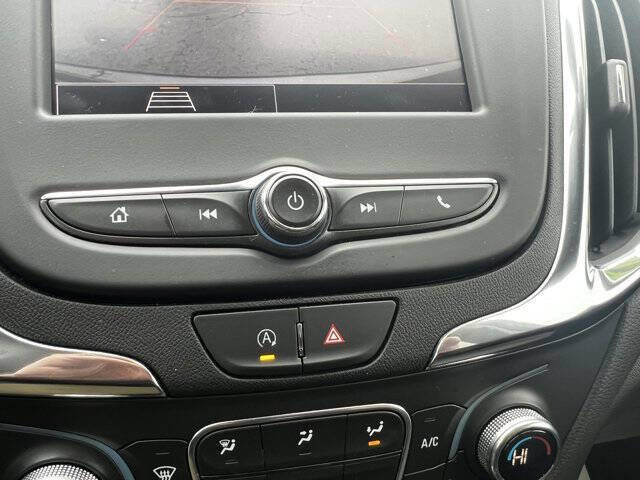 Used 2022 Chevrolet Equinox LT image 23