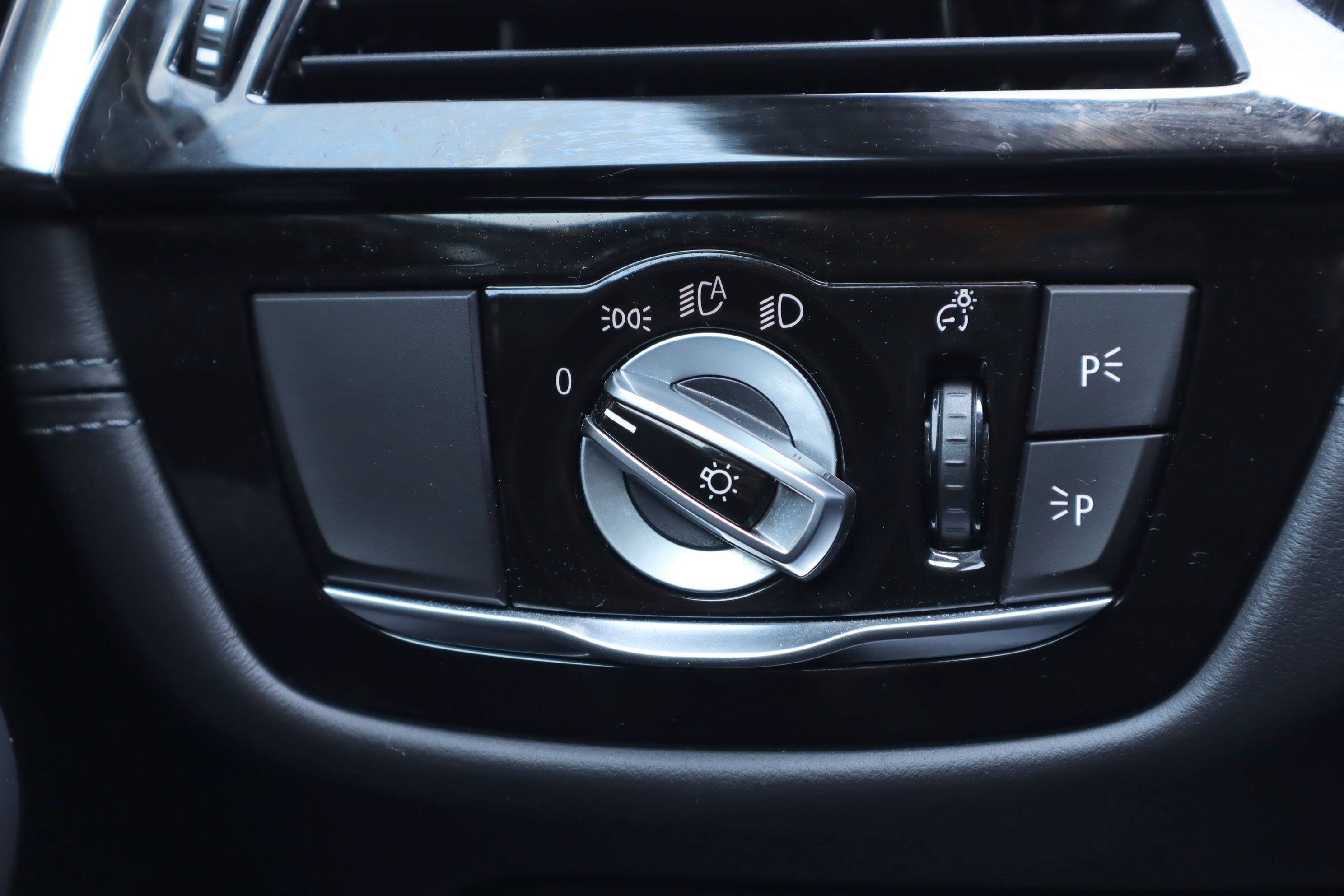 Used 2018 BMW M5 w/ Executive Package image 23