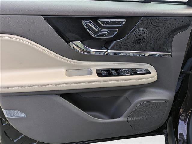 Used 2023 Lincoln Corsair Reserve image 20