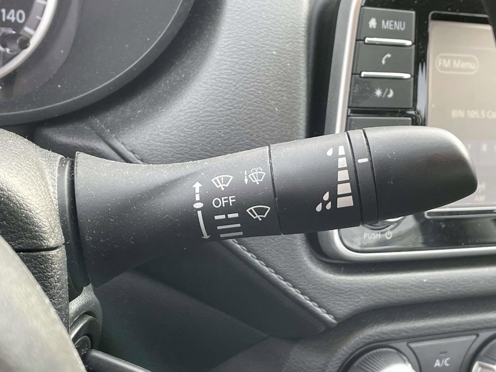 Used 2025 Nissan Versa S w/ S Plus Package image 23