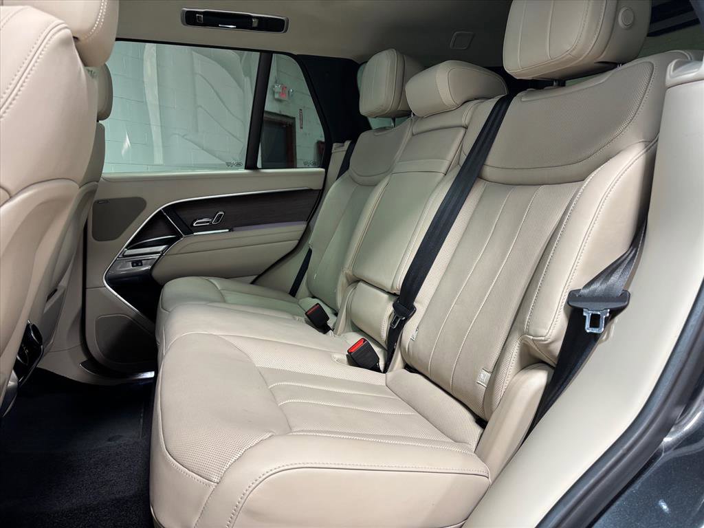 Used 2023 Land Rover Range Rover SE image 29