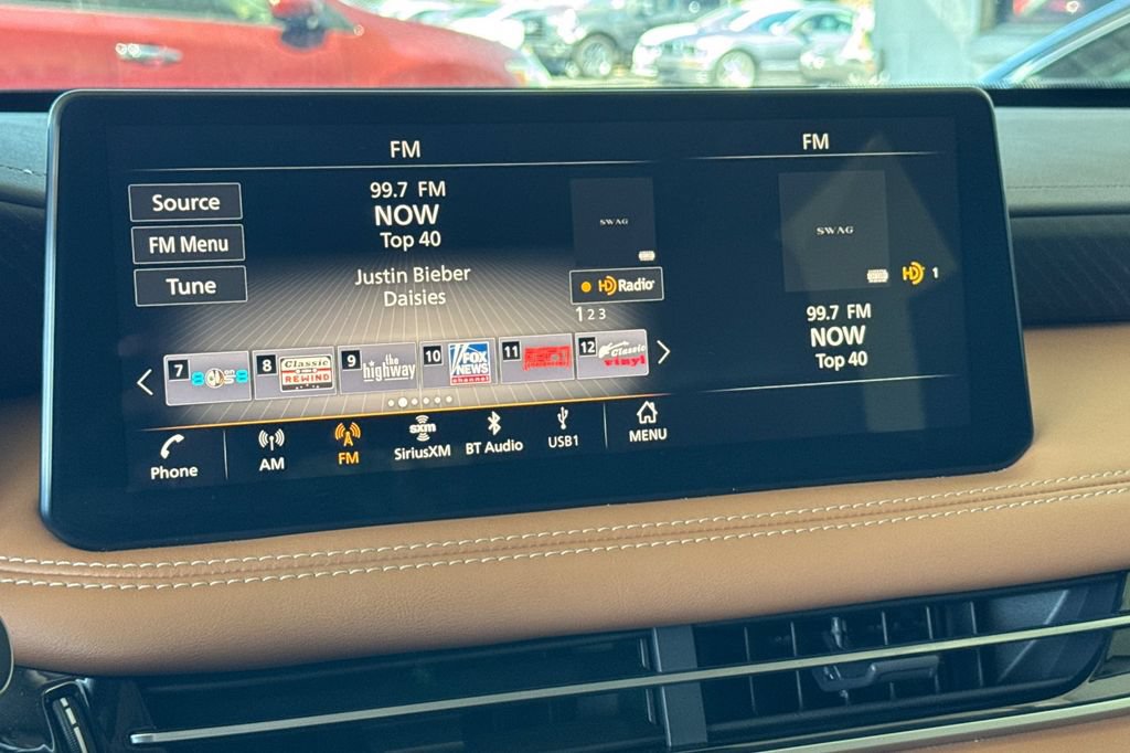 Used 2023 INFINITI QX60 Sensory w/ Vision Package AWD/4WD image 16