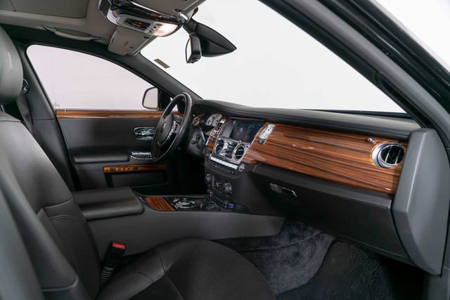 Used 2012 Rolls-Royce Ghost image 26