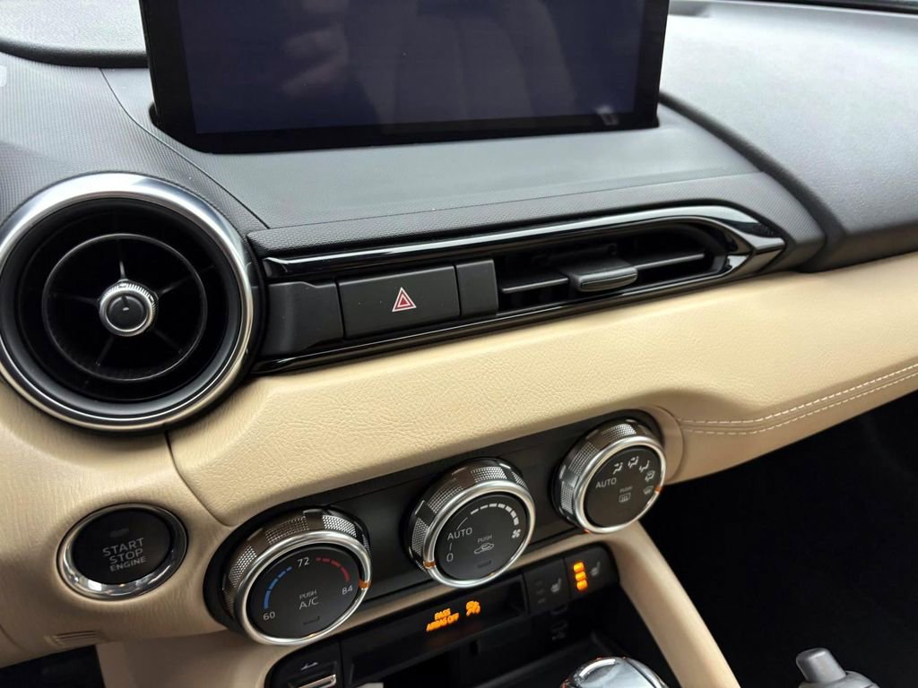 Used 2025 MAZDA MX-5 Miata RF Grand Touring image 21