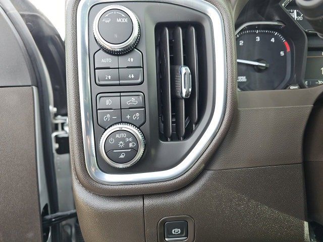 Used 2023 GMC Sierra 3500 SLT w/ SLT Premium Package image 16