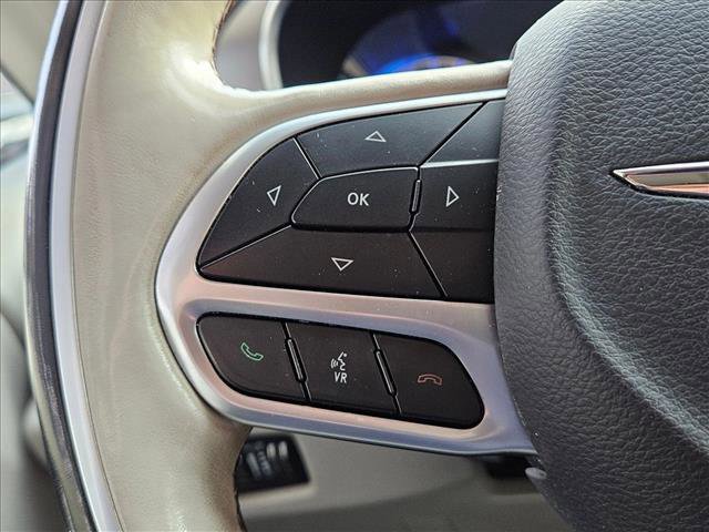 Used 2019 Chrysler Pacifica Limited w/ Tire & Wheel Group image 13