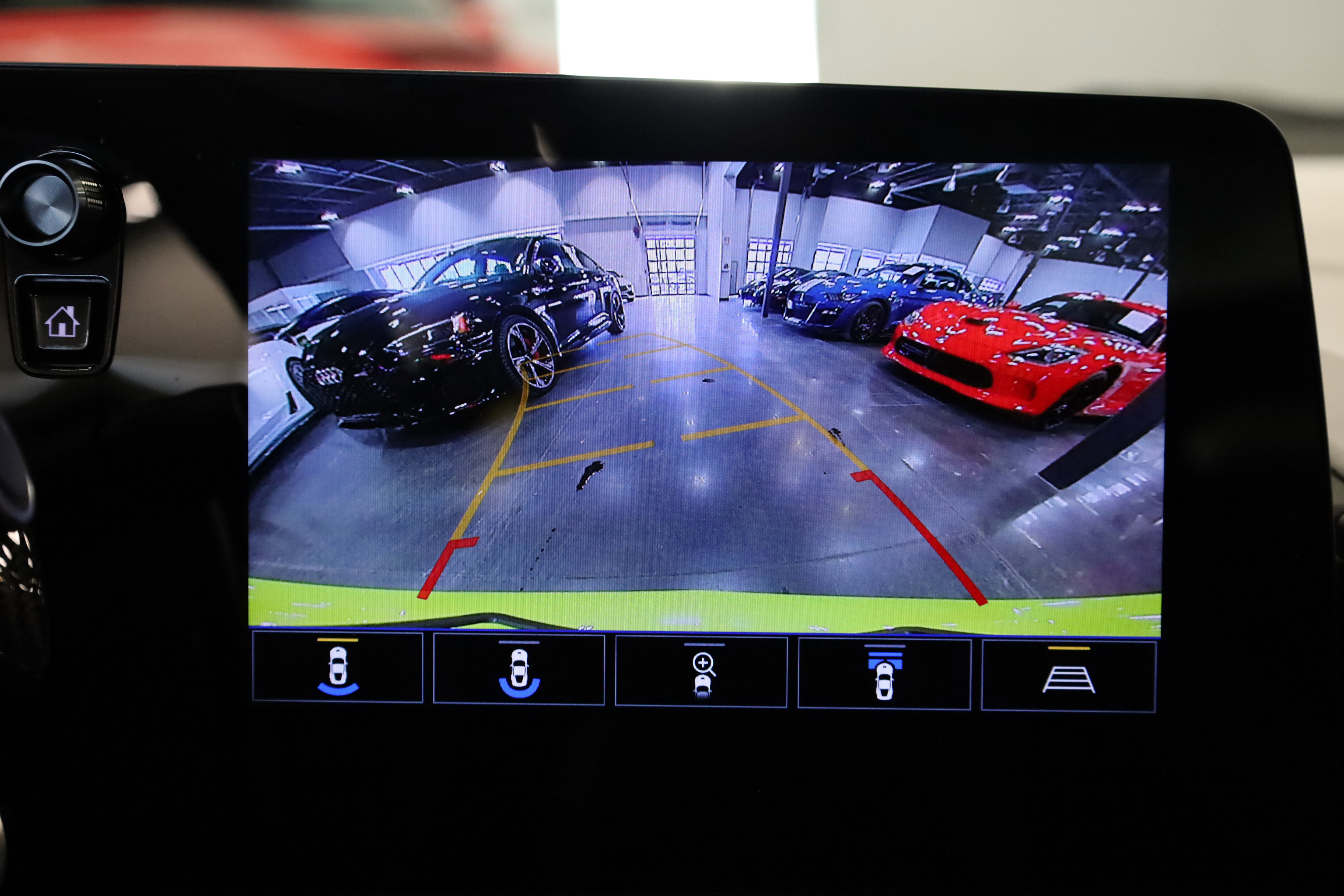 Used 2022 Chevrolet Corvette Stingray Premium Conv w/ Z51 Performance Package image 33