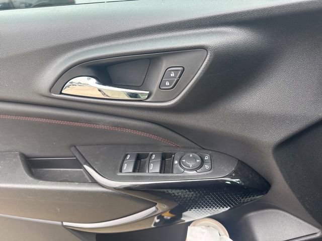 Certified 2024 Chevrolet Trax RS w/ Sunroof Package FWD image 13