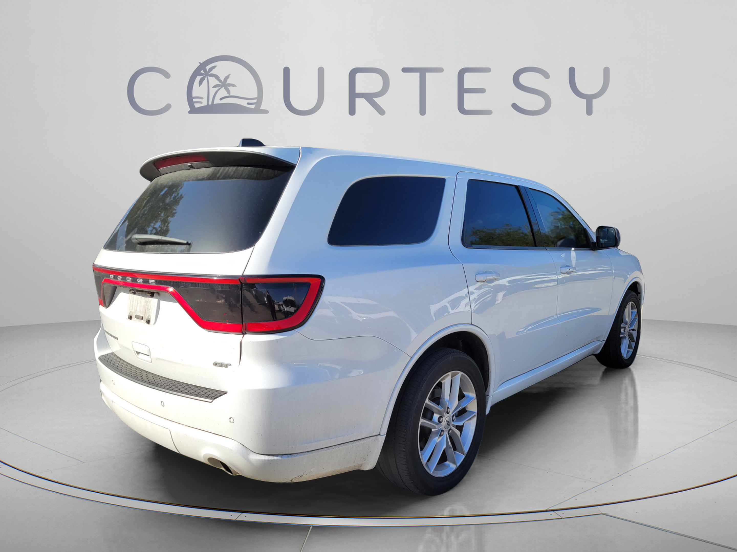 Certified 2023 Dodge Durango GT RWD image 3