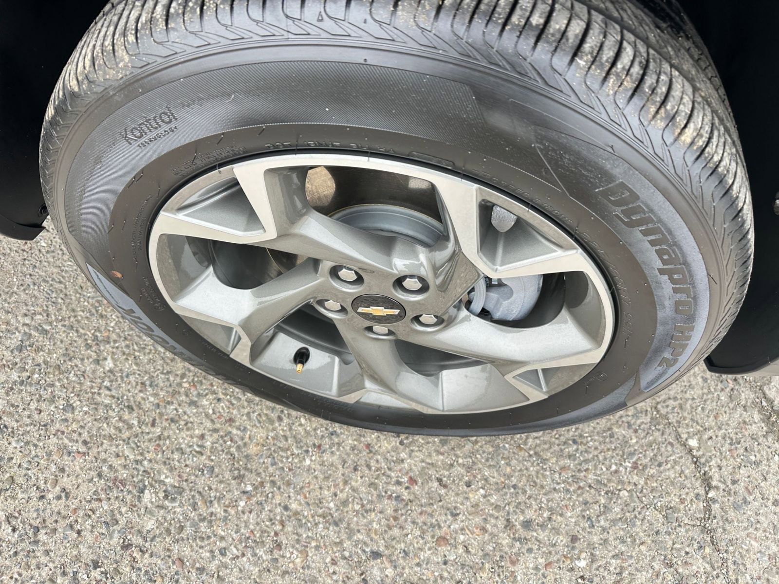 Used 2025 Chevrolet Trax LT image 30