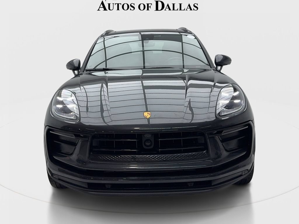 Used 2024 Porsche Macan AWD/4WD image 3