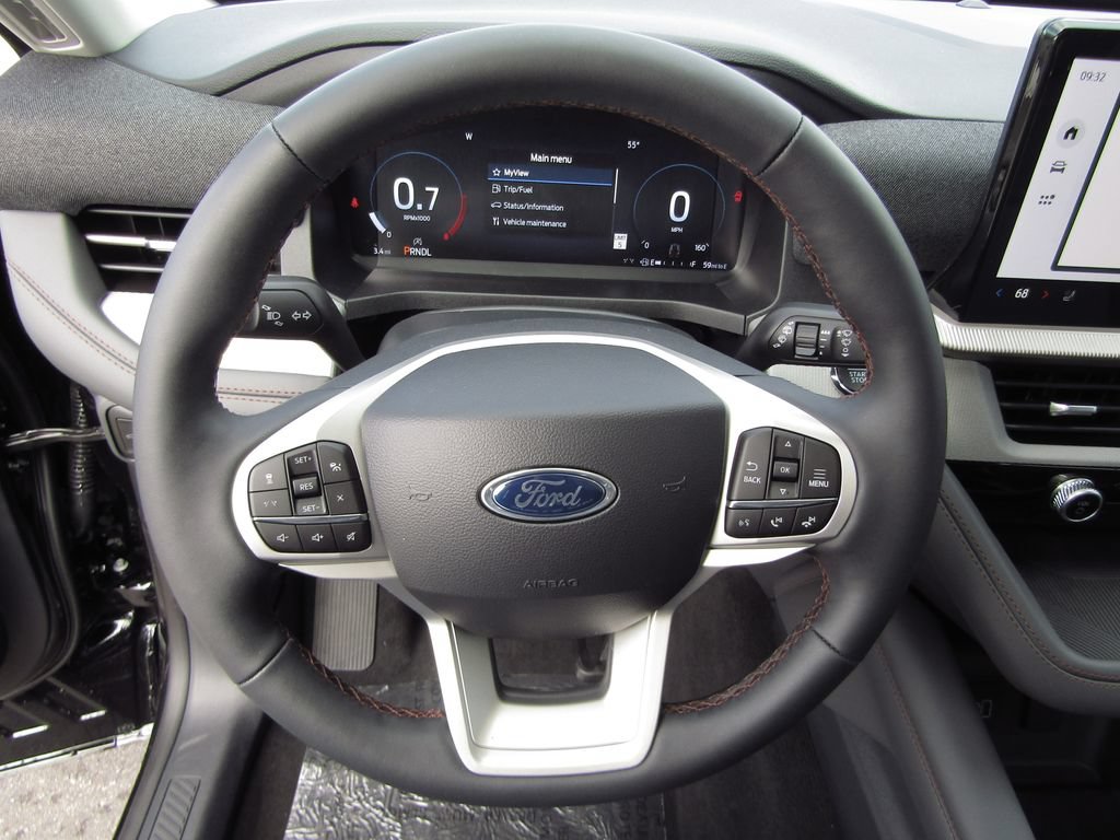 New 2026 Ford Explorer Active w/ Active Comfort Package AWD/4WD image 13