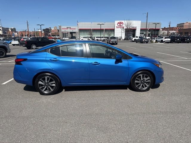 Used 2024 Nissan Versa SV image 3