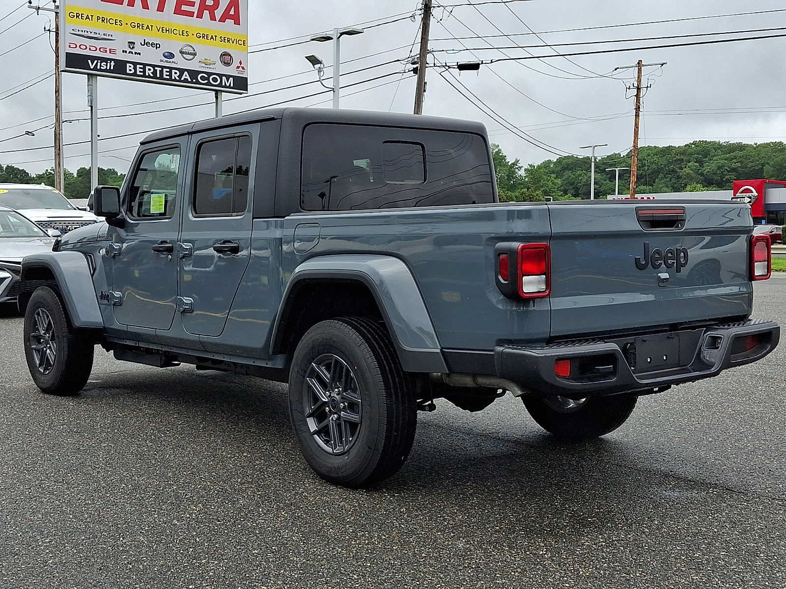 New 2026 Jeep Gladiator Sport AWD/4WD image 3