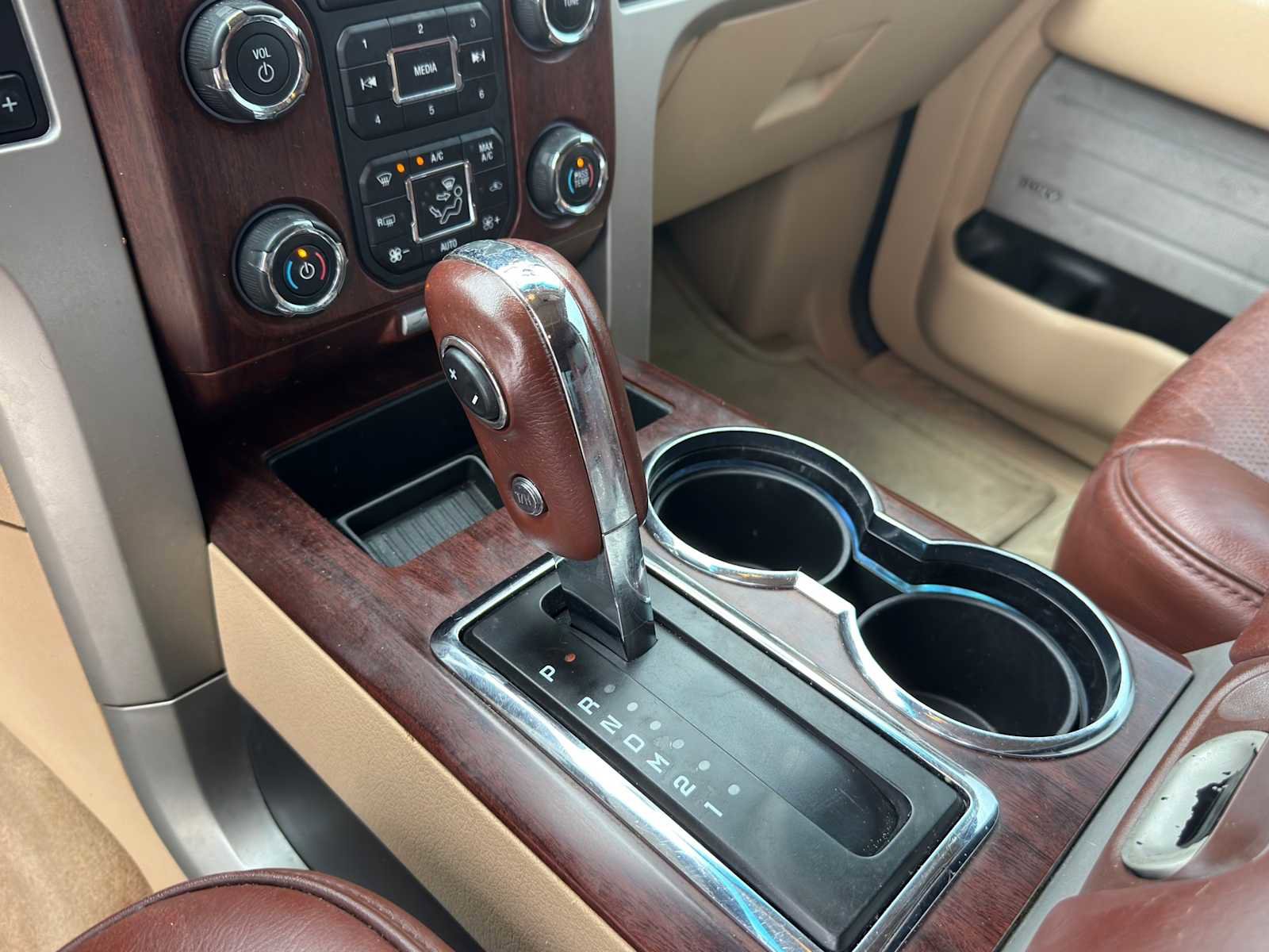 Used 2013 Ford F150 King Ranch w/ King Ranch Luxury Pkg AWD/4WD image 14