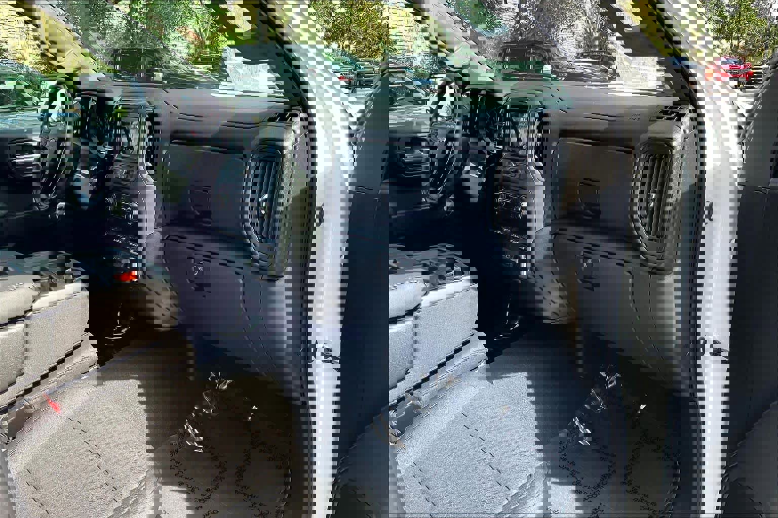 Used 2026 Chevrolet Silverado 1500 Custom image 32