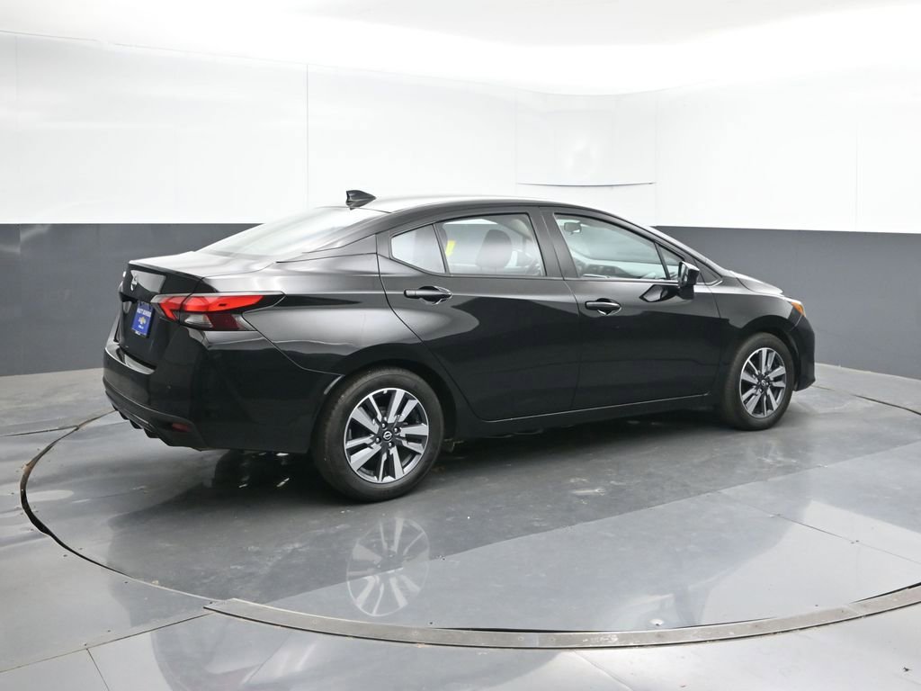 Used 2025 Nissan Versa SV image 5