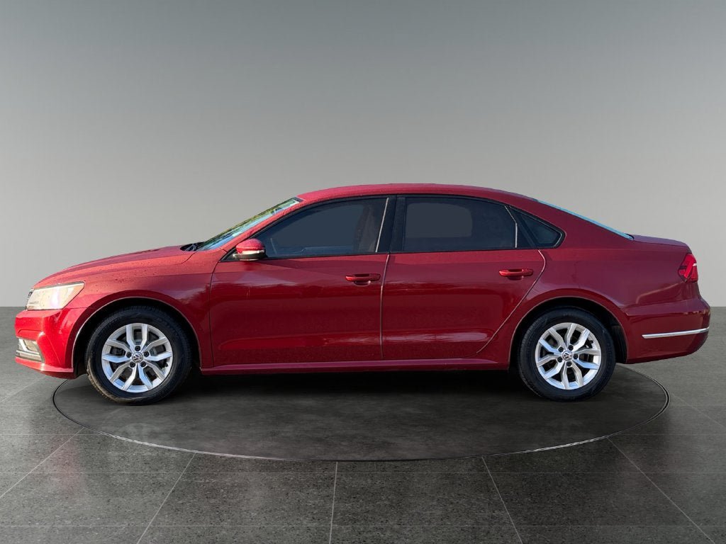 Used 2018 Volkswagen Passat 2.0T S w/ Driver Assistance Package FWD image 6