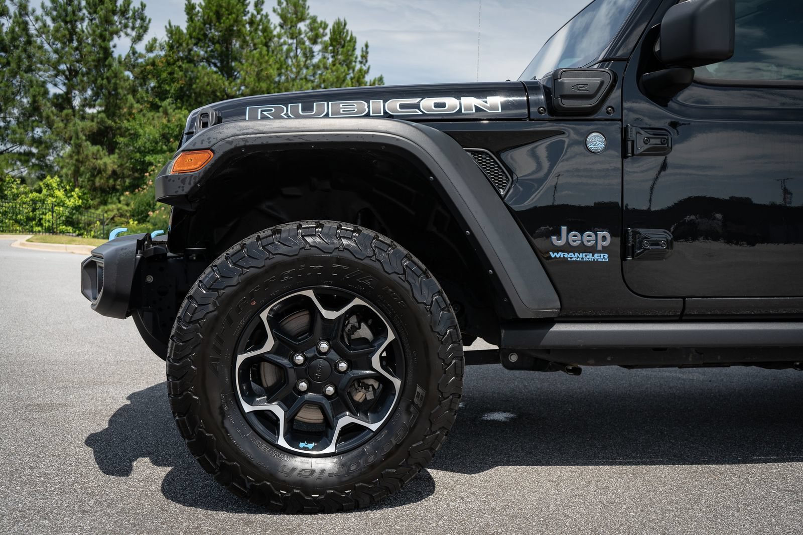 Used 2021 Jeep Wrangler Unlimited Rubicon 4xe w/ Cold Weather Group AWD/4WD image 4