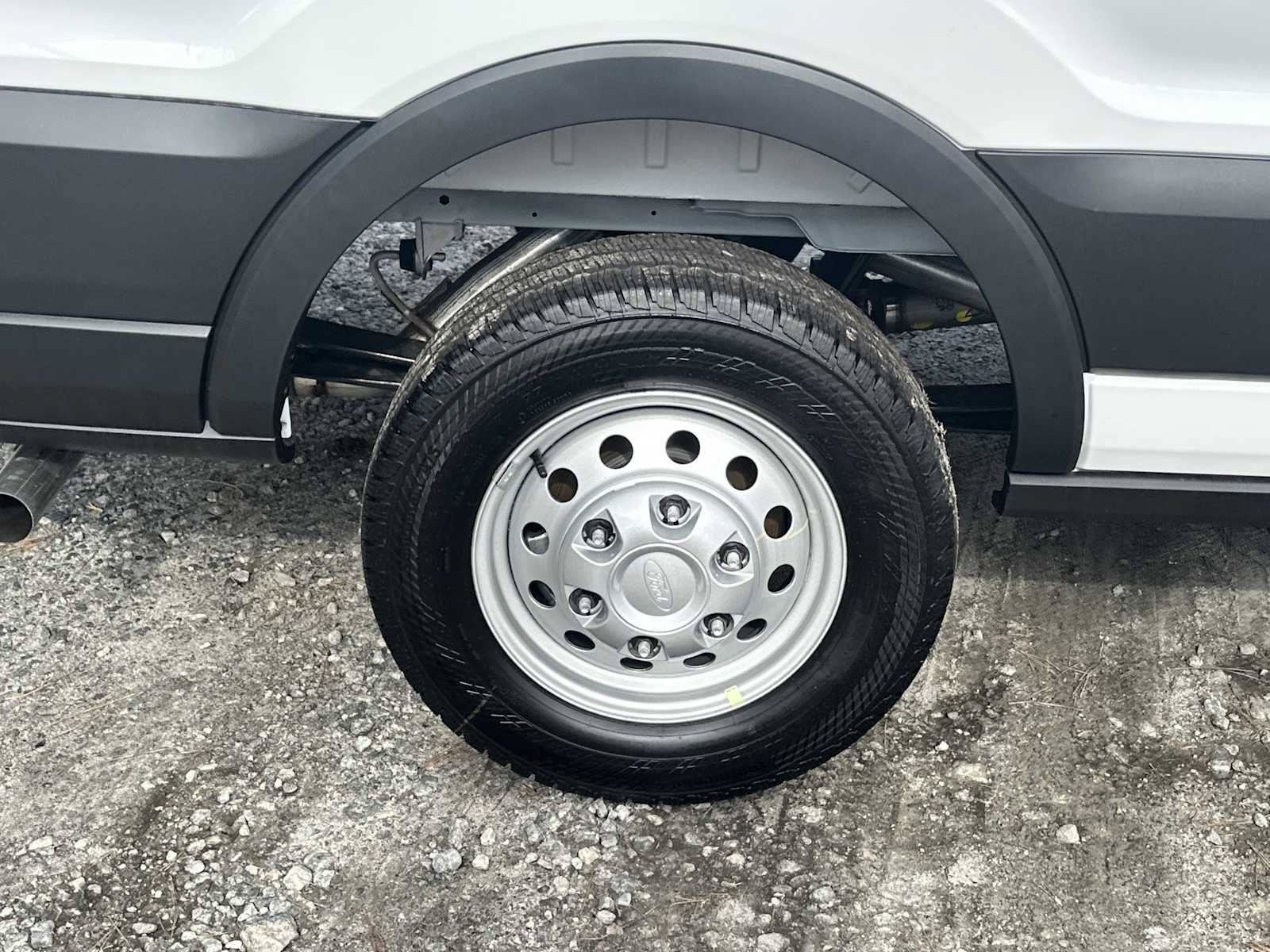 New 2026 Ford Transit 350 148 Low Roof RWD image 18